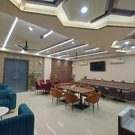 The Imperial Hotel And Convention Centre Kanpur Dış mekan fotoğraf