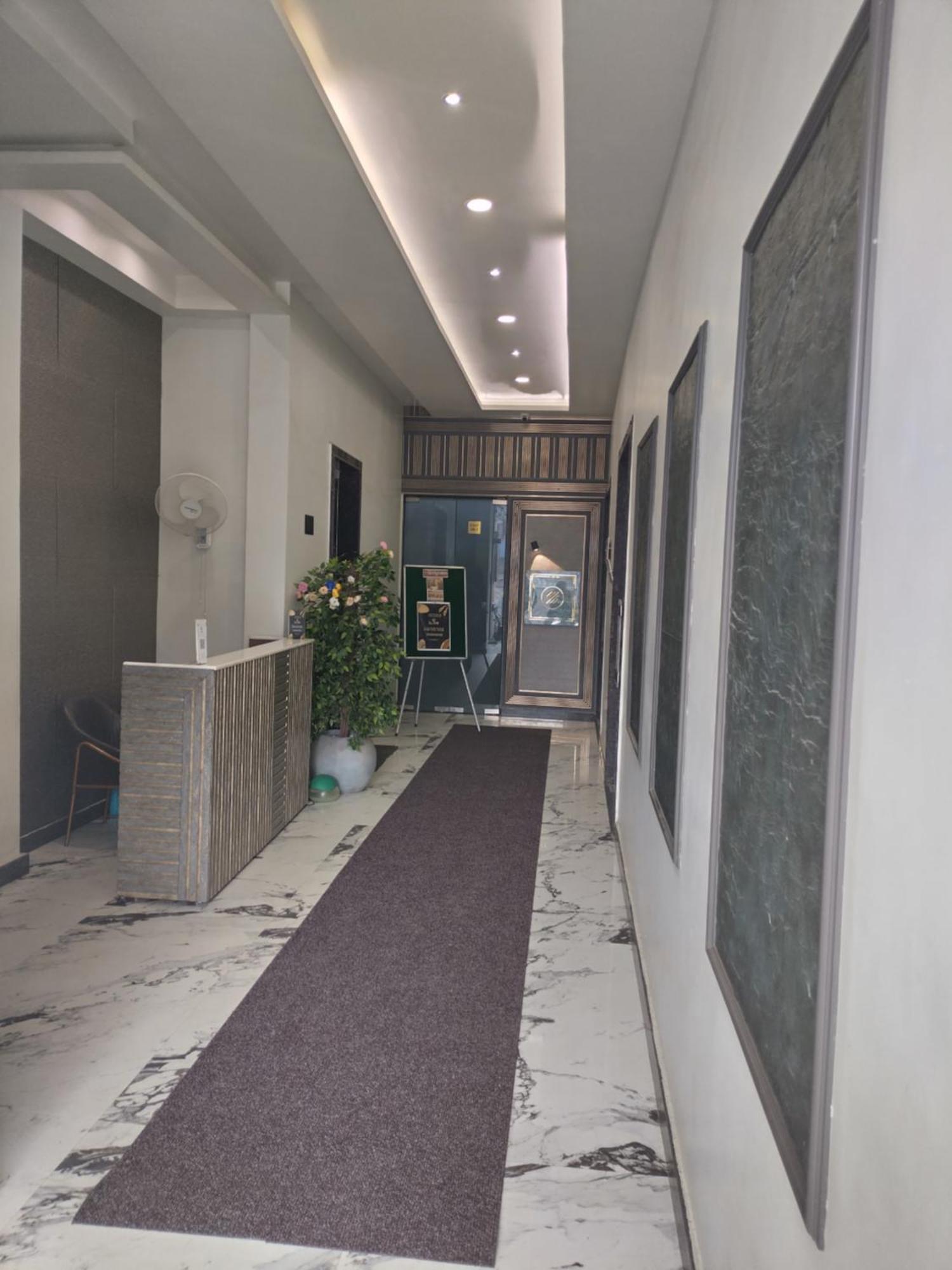 The Imperial Hotel And Convention Centre Kanpur Dış mekan fotoğraf