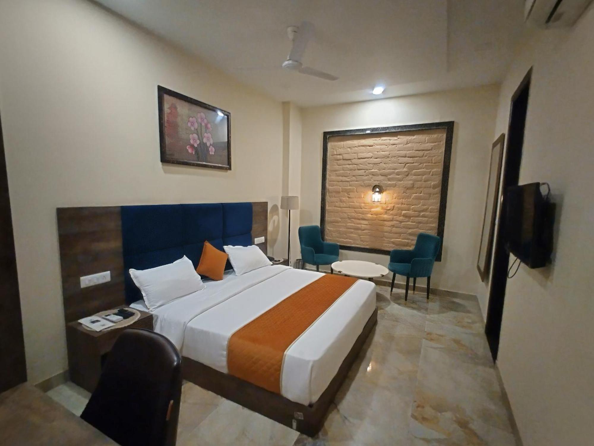 The Imperial Hotel And Convention Centre Kanpur Dış mekan fotoğraf