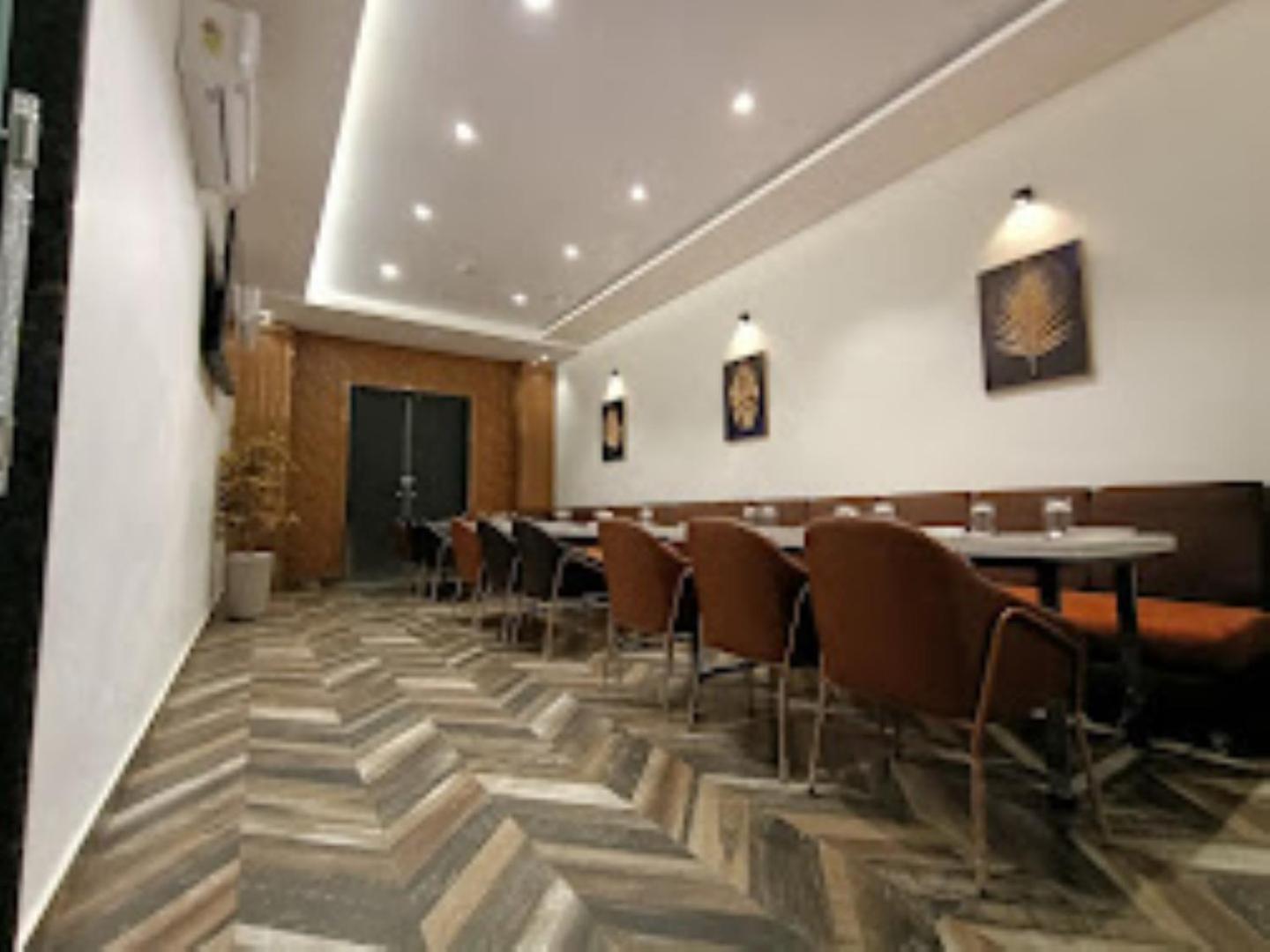 The Imperial Hotel And Convention Centre Kanpur Dış mekan fotoğraf